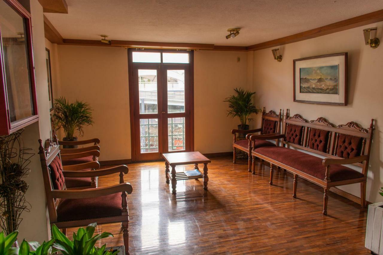 Hotel Cumanda Alfaro Ngoại thất bức ảnh